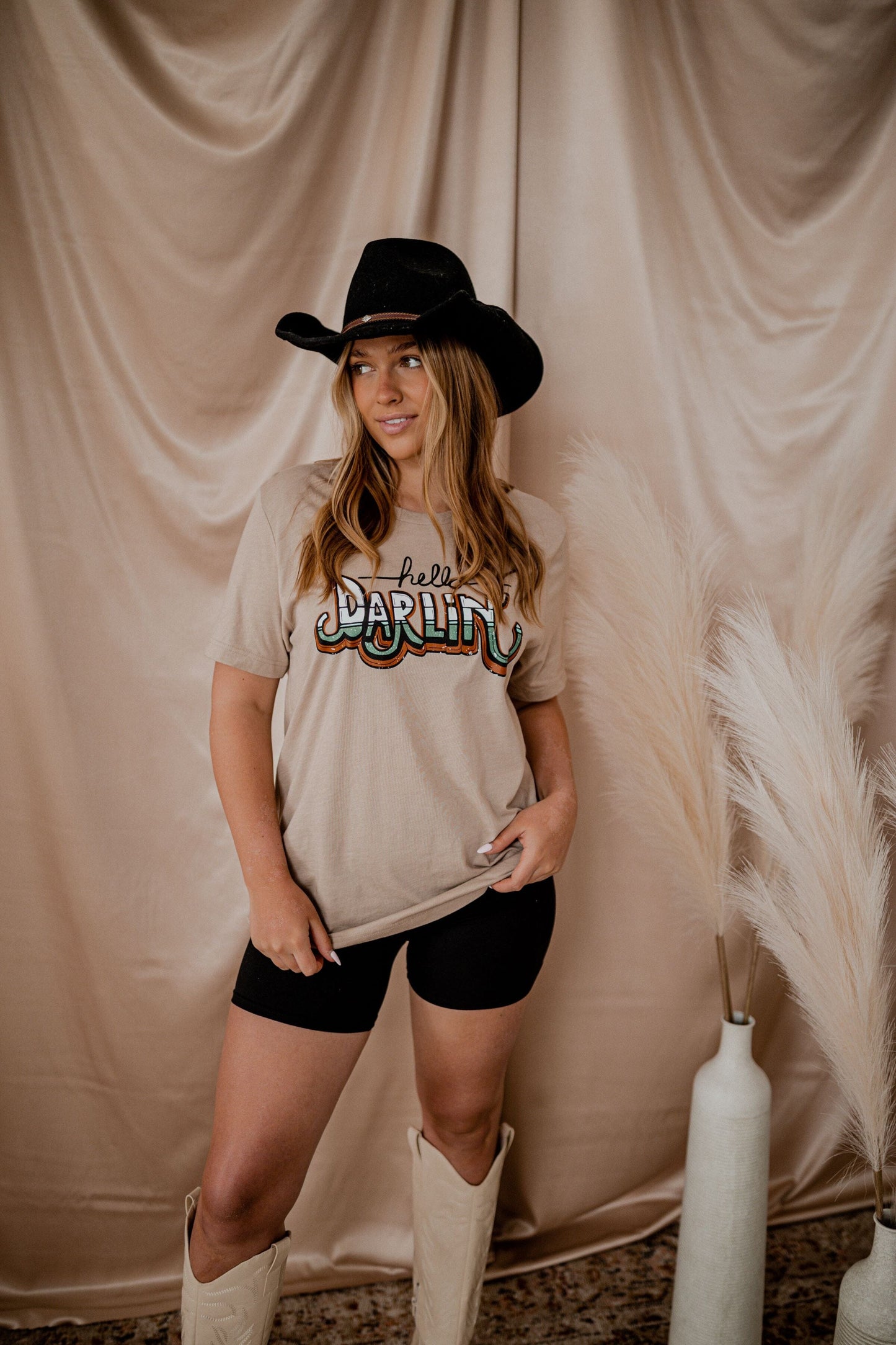 Hello Darlin' Graphic Tee T-Shirt Wild Junkie 