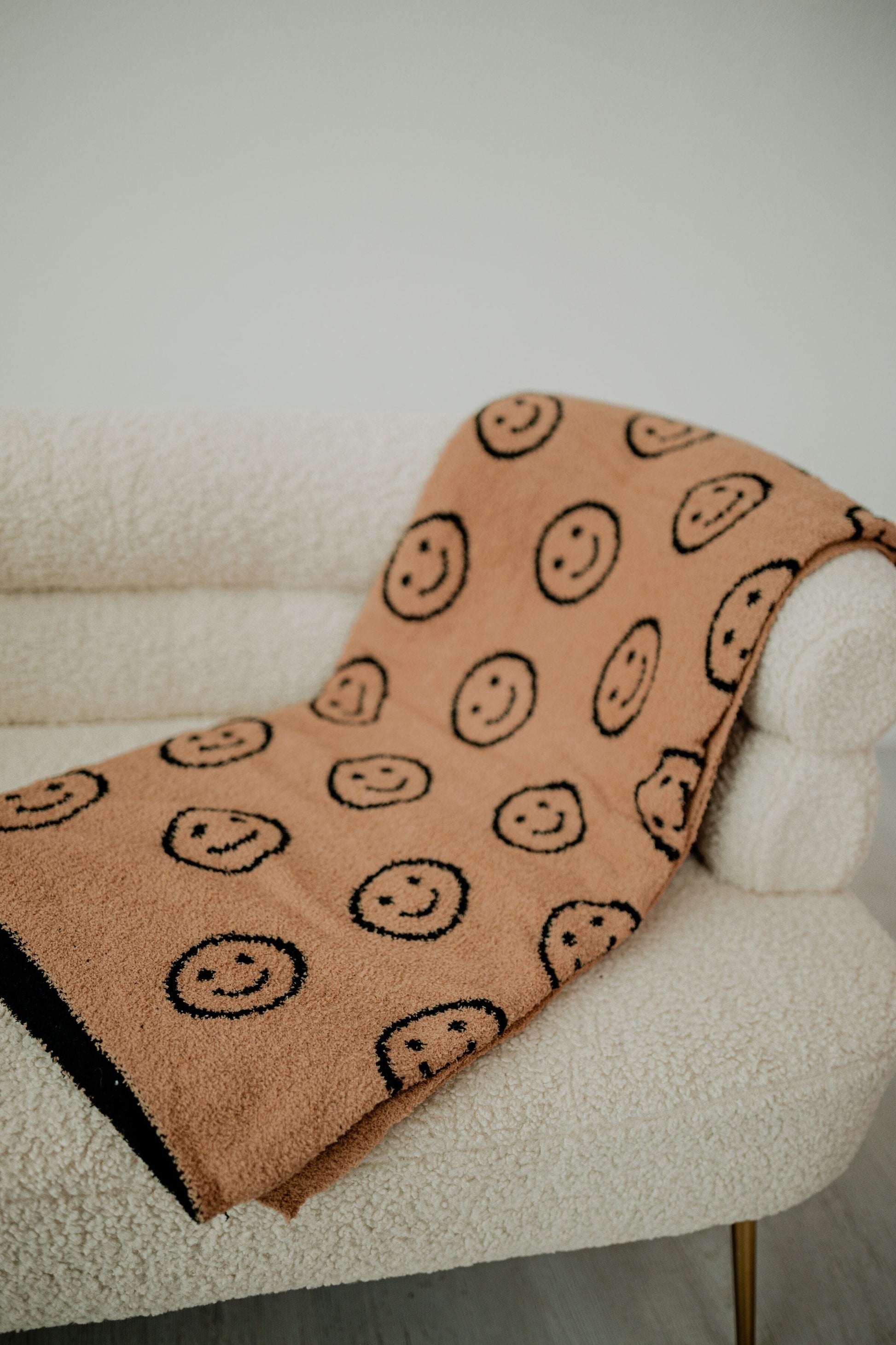 Smile Blanket Blanket Newbury Kustom 