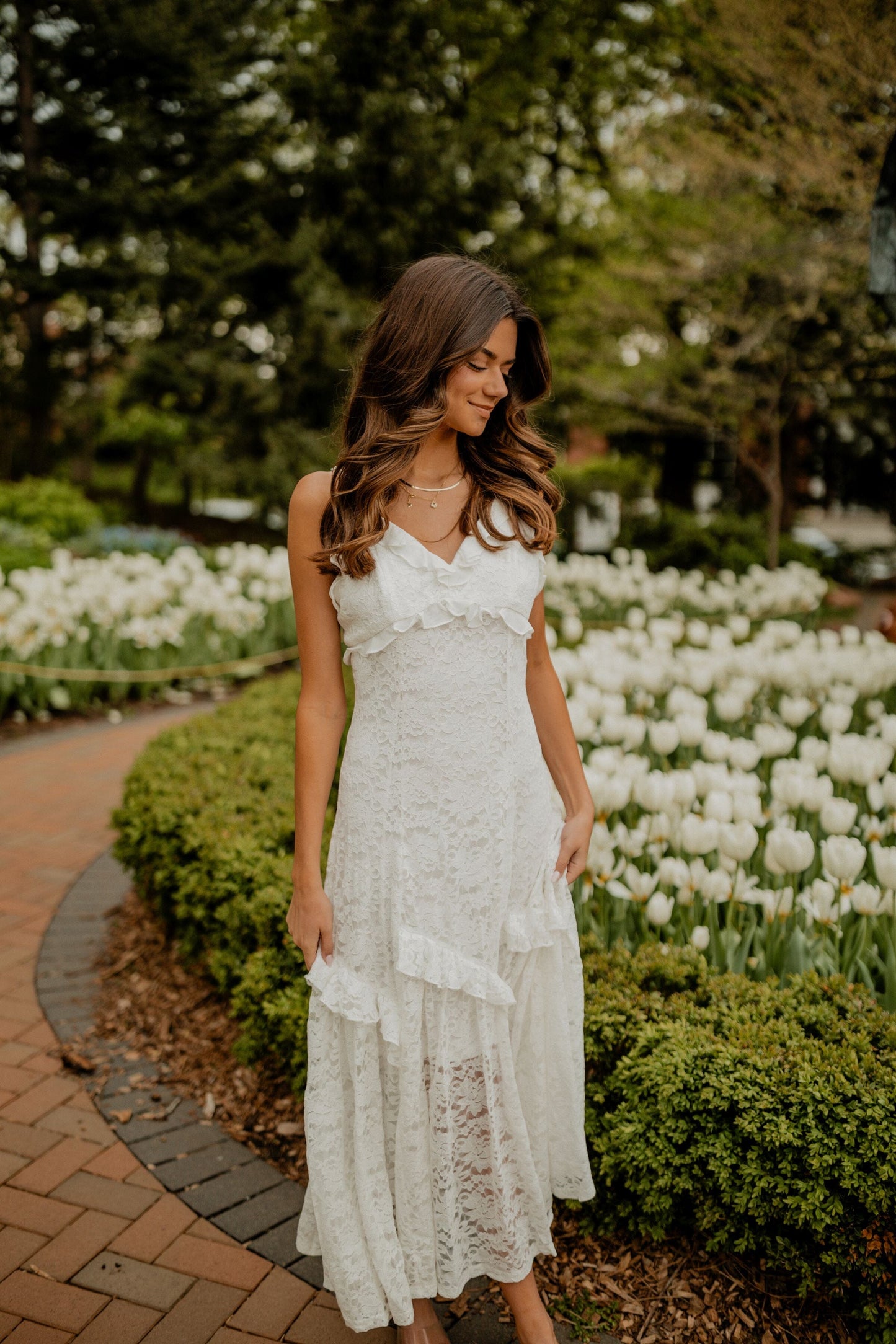 Vintage Lace Maxi Dress Dresses in loom 