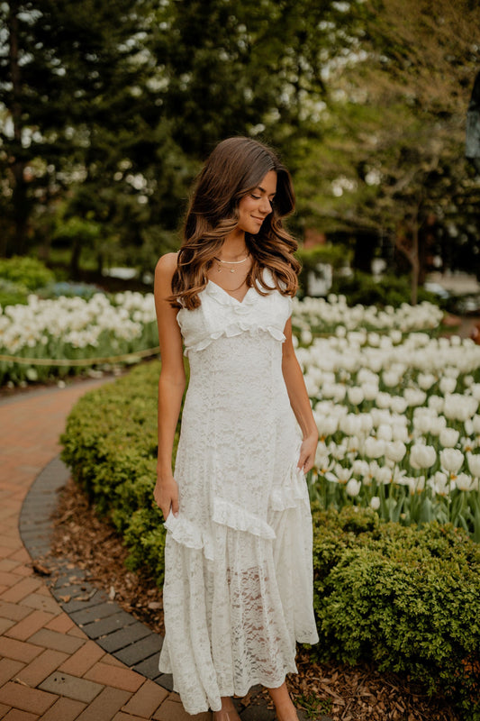Vintage Lace Maxi Dress Dresses in loom 